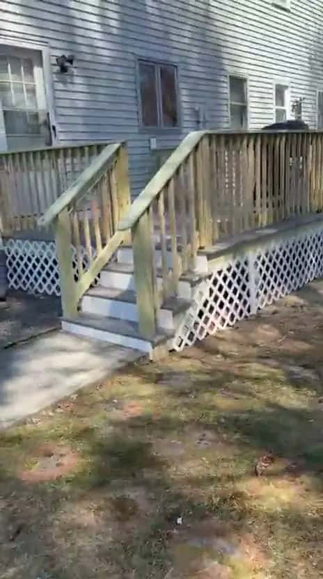 7 Signs It's Time to Replace Your Siding (New England)